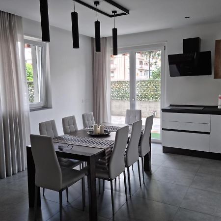 Kd Apartment, Accogliente, Moderno E Spazioso. 카스텔디상로 외부 사진