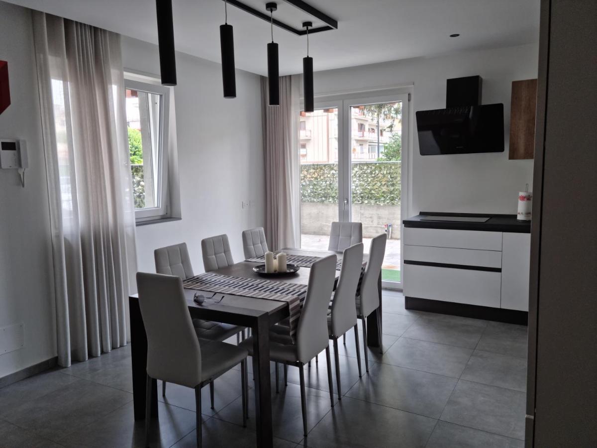 Kd Apartment, Accogliente, Moderno E Spazioso. 카스텔디상로 외부 사진
