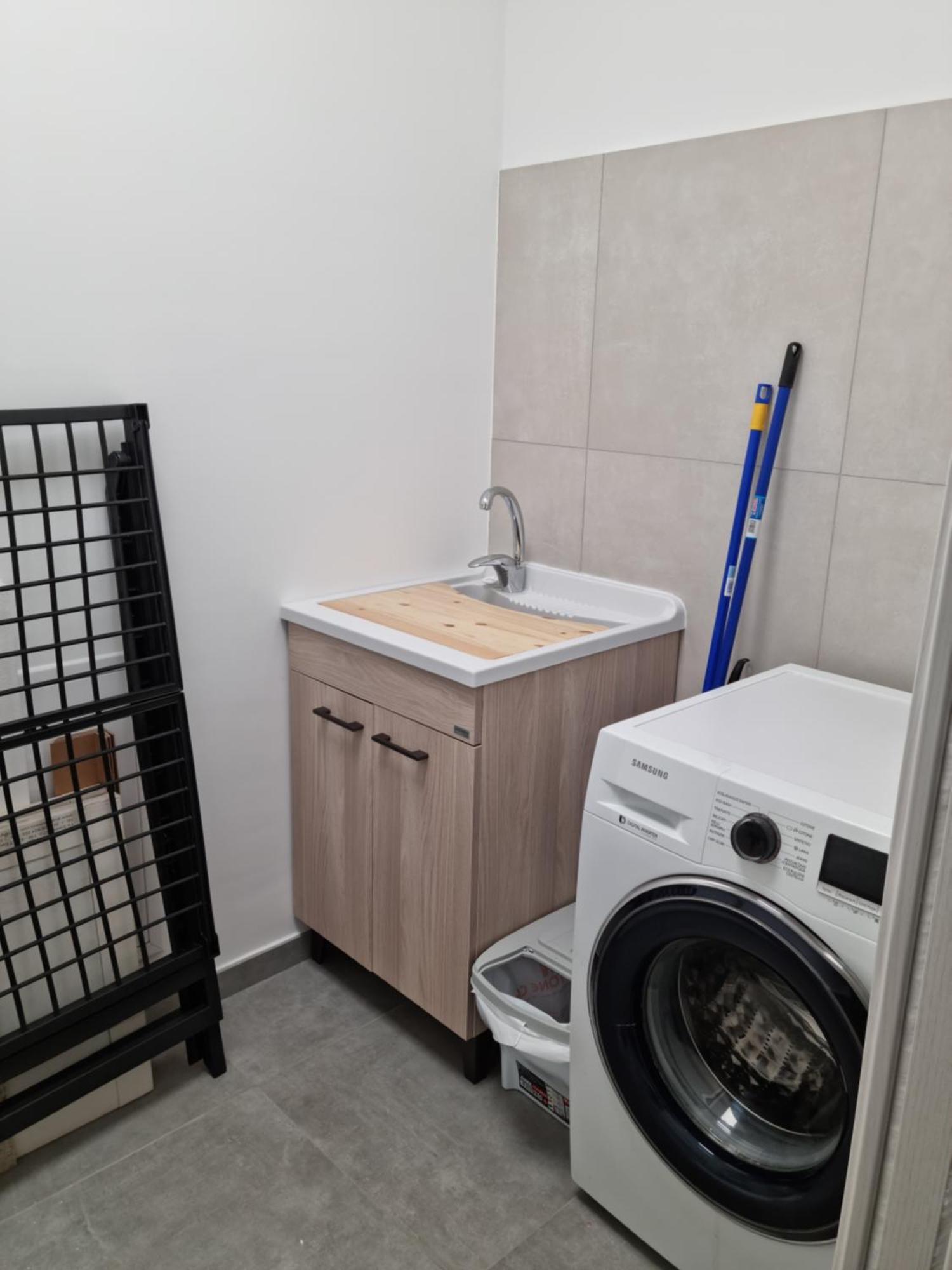 Kd Apartment, Accogliente, Moderno E Spazioso. 카스텔디상로 외부 사진